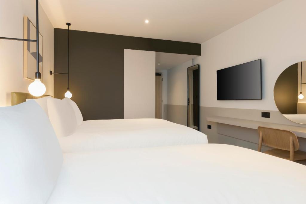 
Superior Triple Room
