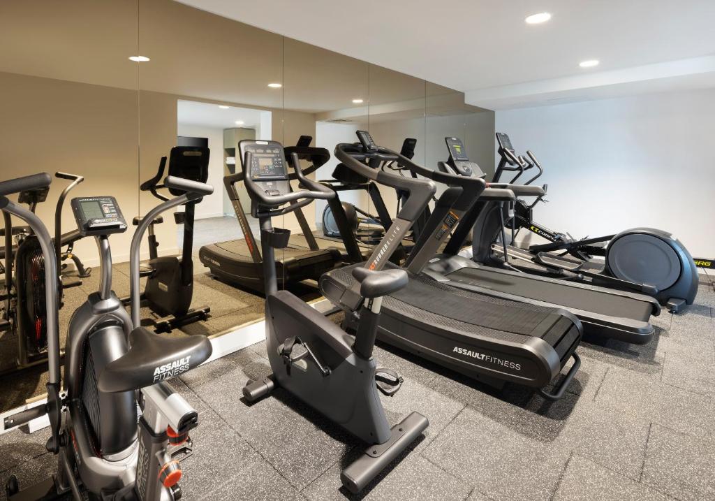 Fitness centrum a/nebo fitness zařízení v ubytování Leonardo Hotel Manchester Piccadilly