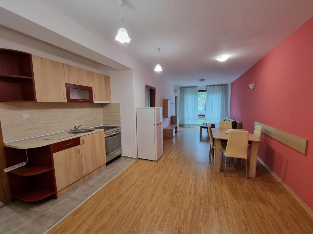 Red Pretty Apartment 3 in South Residence