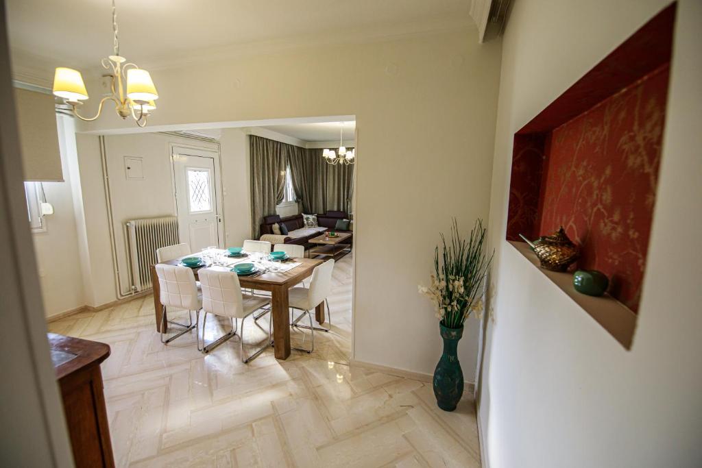 A seating area at Stefania's Home