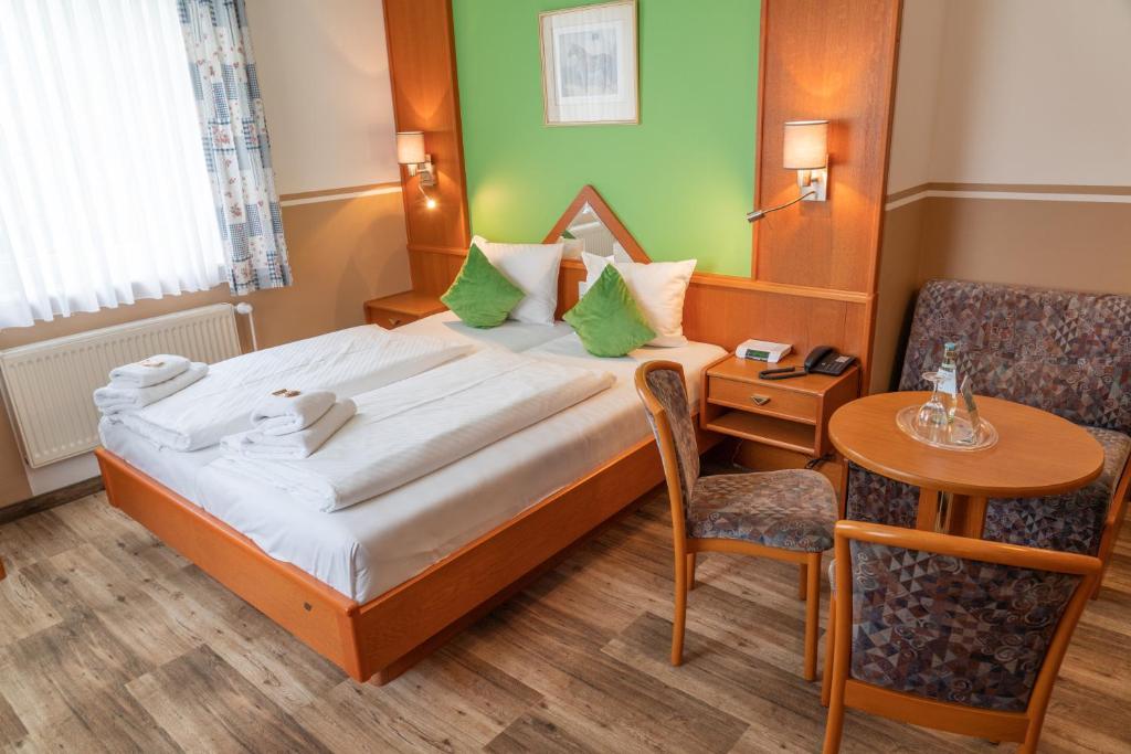 Parkhotel Neustadt Garni - Camera Doppia Con Letto Supplementare