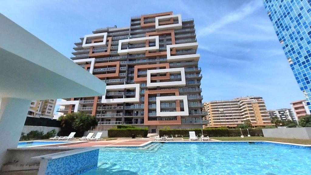 Rocha Tower 12C