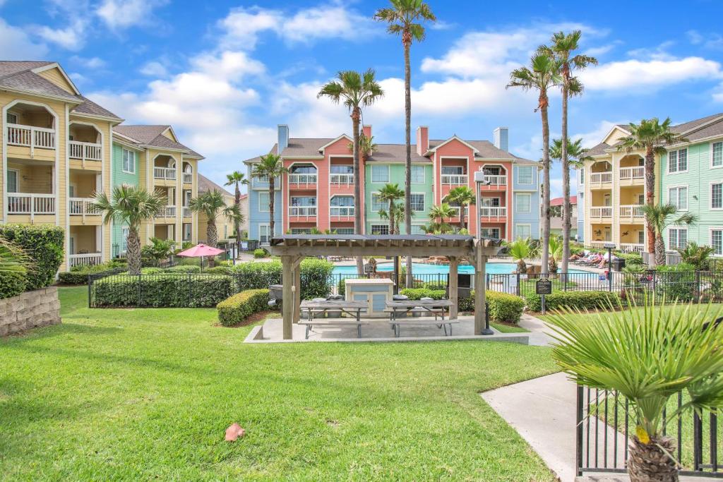 Dawn 1024 Beautiful Beachfront Condo condo, Galveston (updated prices