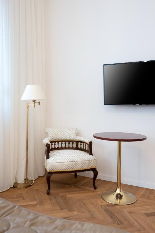 Nobel Boutique - Resim 23