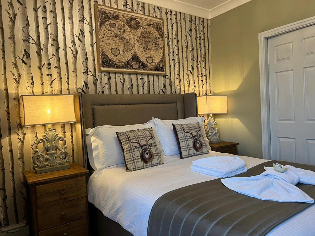 McGraths Hotel & Public Bar - Resim 29