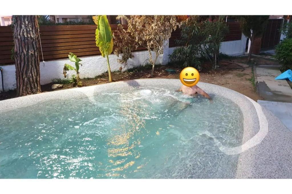 Kép Villa Noray Costa Brava piscina, aire y WiFi 500m de la playa szállásáról Calongéban a galériában