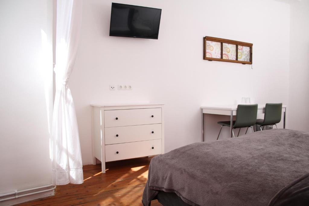 TV a/nebo společenská místnost v ubytování Hotel im Stift Neuberg