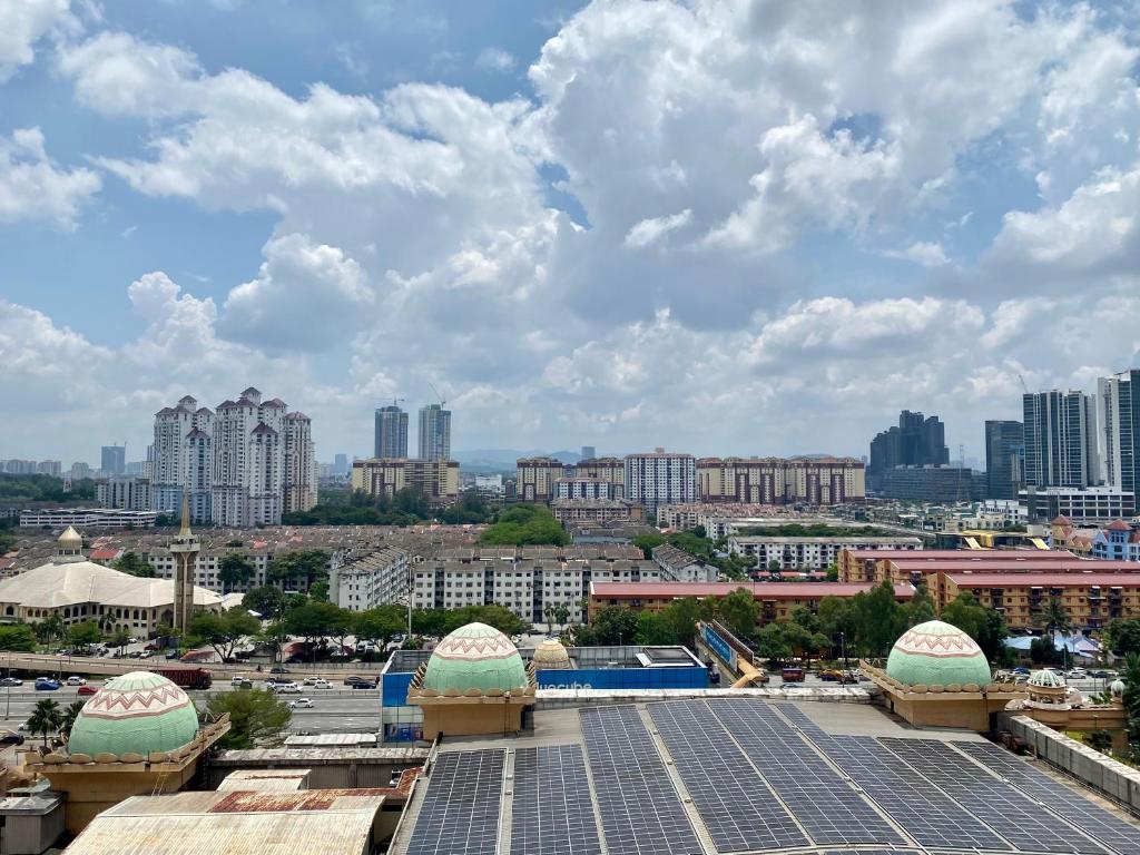 Nespecifikovaný výhled na destinaci Petaling Jaya nebo výhled na město při pohledu z apartmánu