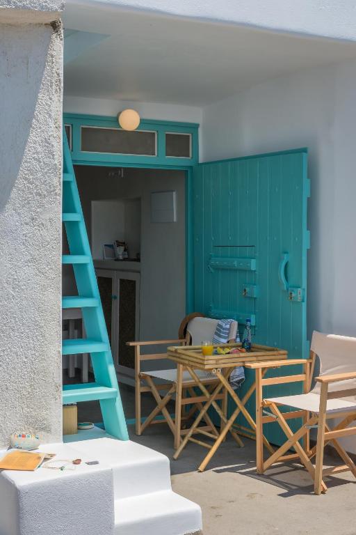 Kuchyň nebo kuchyňský kout v ubytování Turquoise Boathouse in Klima I