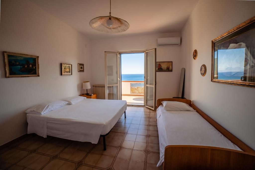 Chiaro di Luna - Habitación Cuádruple Con Vistas Al Mar