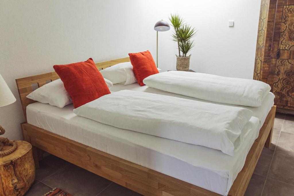 Łóżko lub łóżka w pokoju w obiekcie Goldberg Appartement