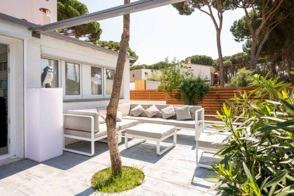 Kép Villa Noray Costa Brava piscina, aire y WiFi 500m de la playa szállásáról Calongéban a galériában