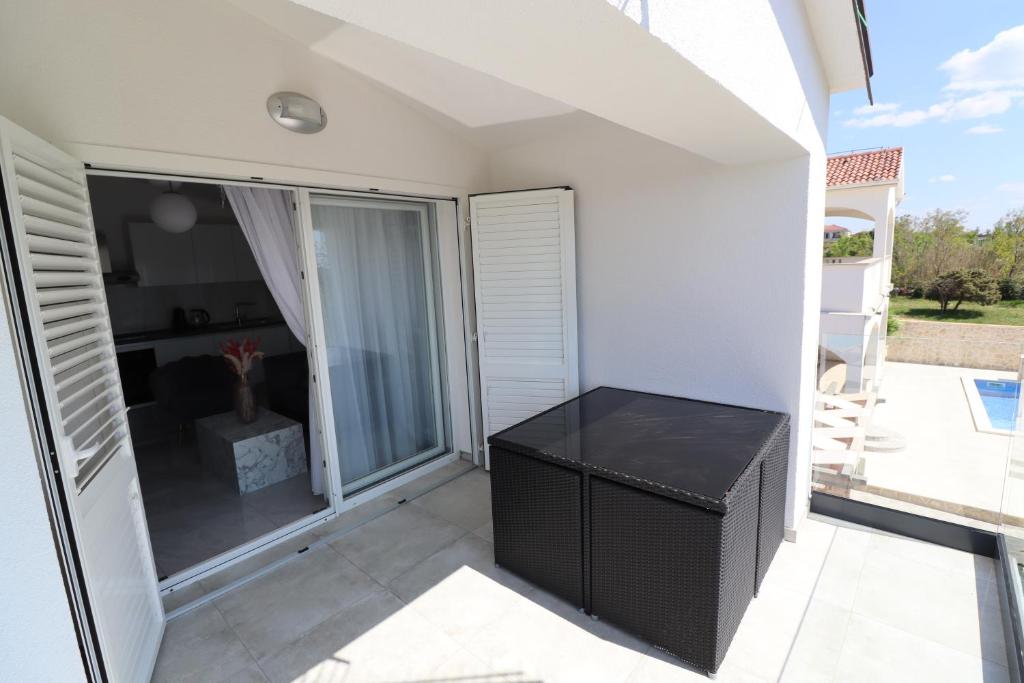 Balkon lub taras w obiekcie Vrsi Apartments