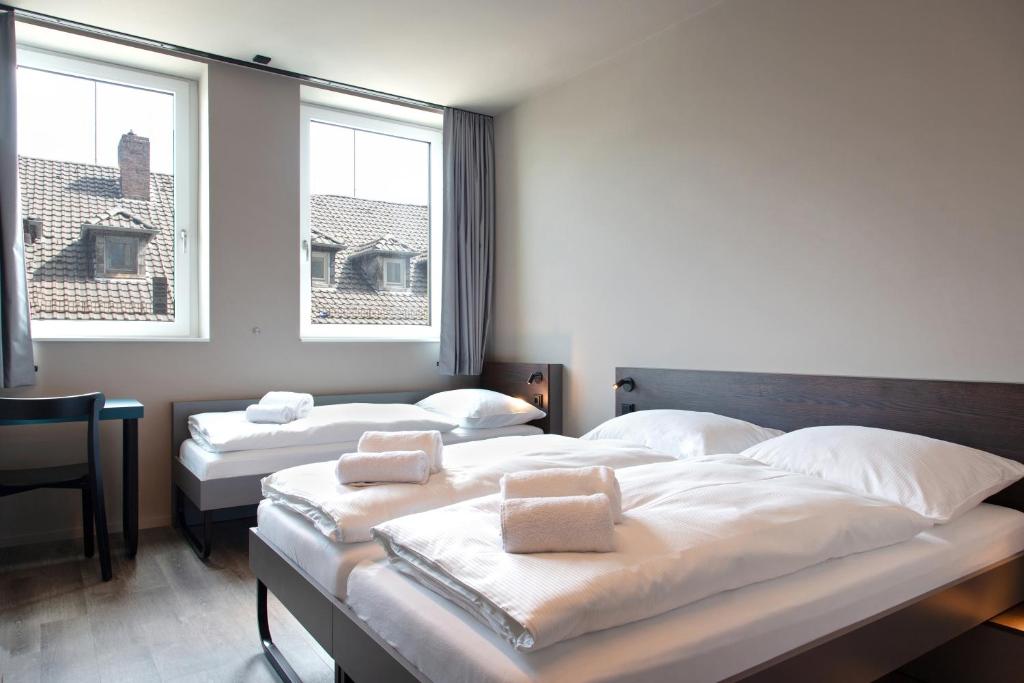 MEININGER Hotel Bremen Hauptbahnhof - Triple Room