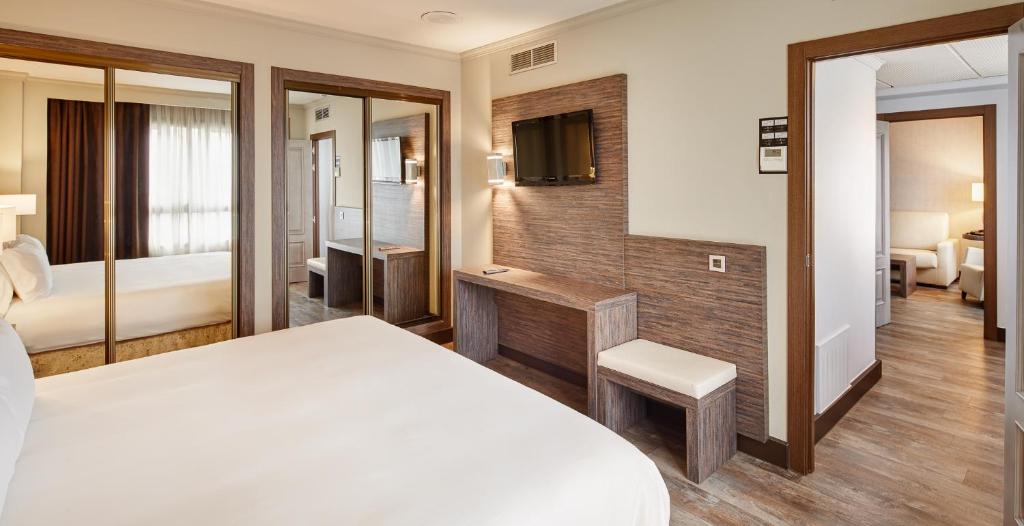 Gran Hotel Luna de Granada - Resim 20