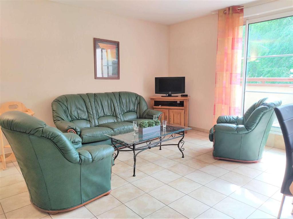 Χώρος καθιστικού στο Appartement Saint-Lary-Soulan, 3 pièces, 6 personnes - FR-1-457-180