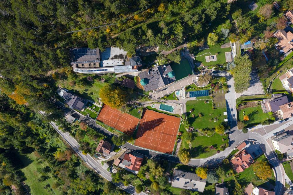Vista aerea di Alp Wellness Sport Hotel Panorama