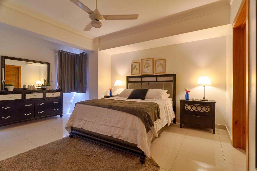 Postel nebo postele na pokoji v ubytování Apartamento en zona privilegiada de Santo Domingo RD