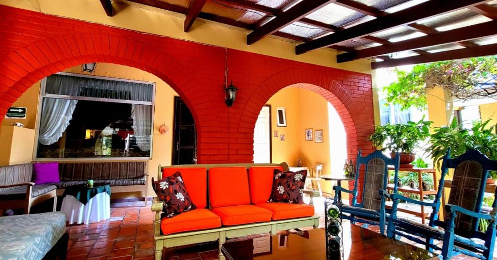 Posezení v ubytování La Posada de Juan B&B