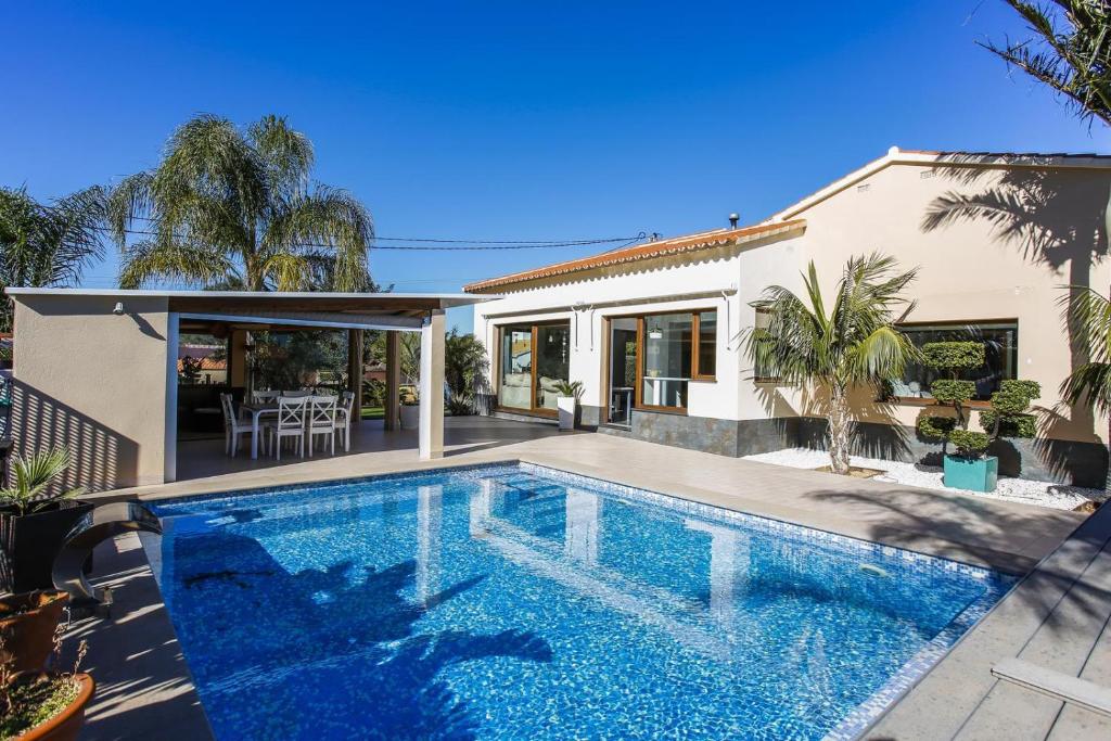 015 Villa Zen, Dénia – Bijgewerkte prijzen 2023