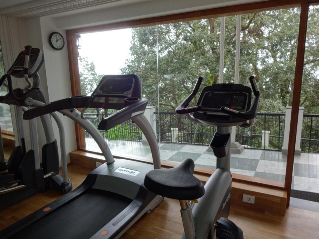 Fitness centrum a/nebo fitness zařízení v ubytování The Claridges Nabha Residence