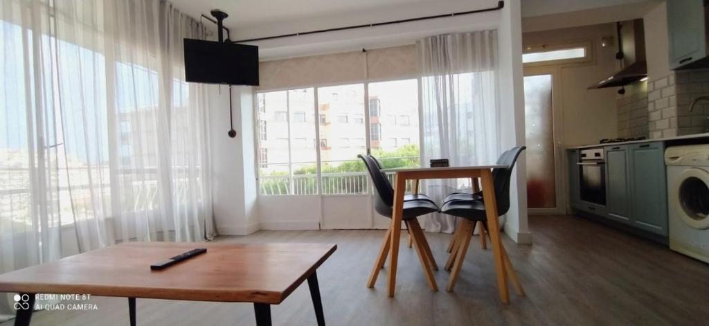 Apartamento turístico playa Capellans, Salou. WIFI