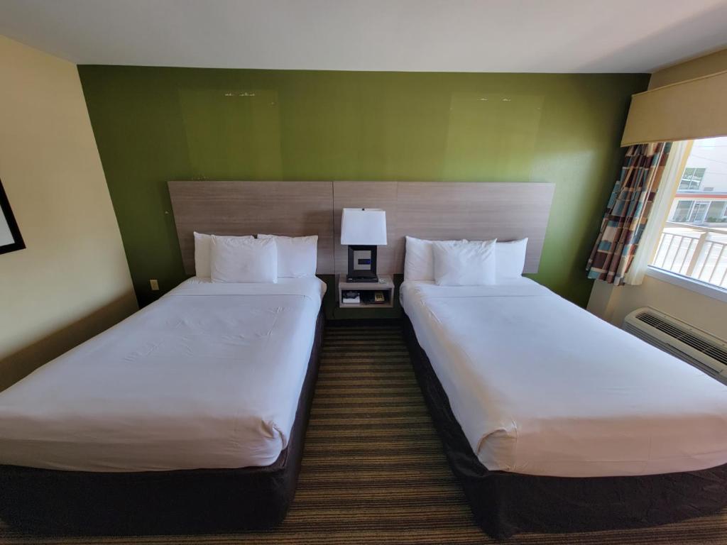 Quality Inn Flamingo - 