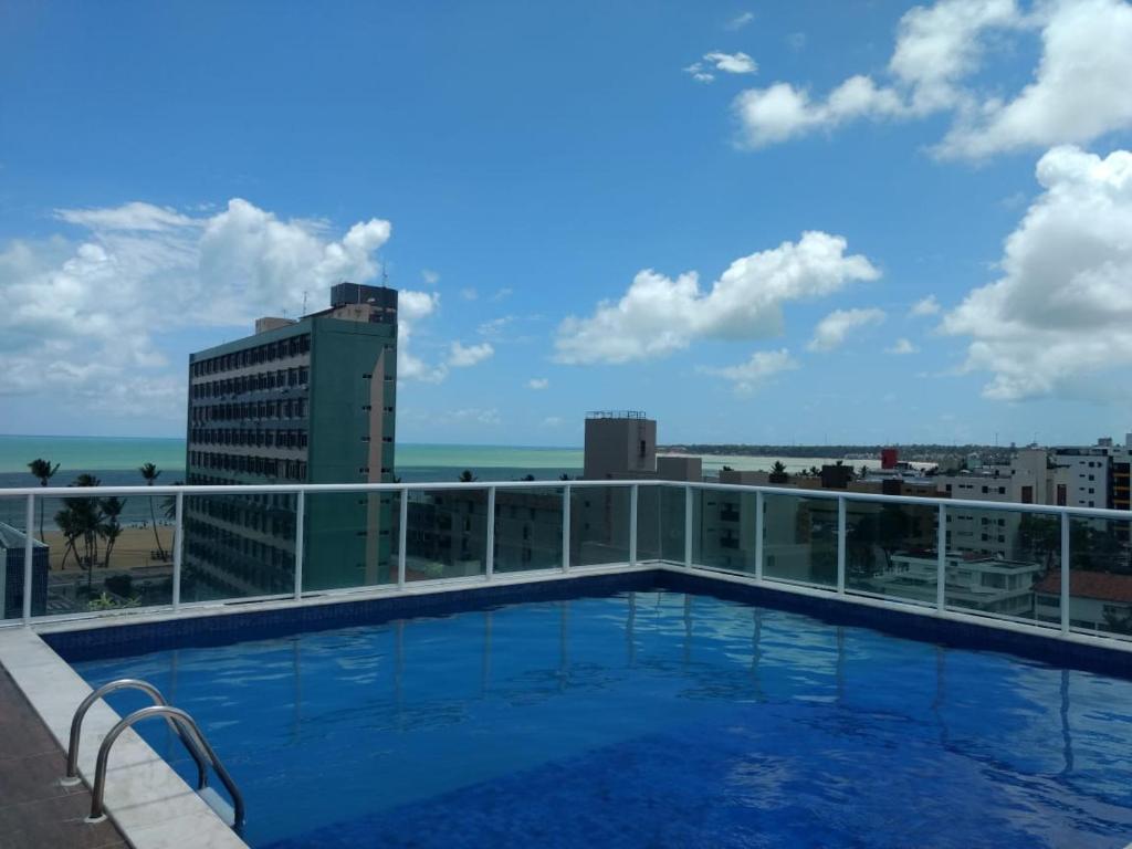 Bazén v ubytování One Cabo Branco nebo v jeho okolí