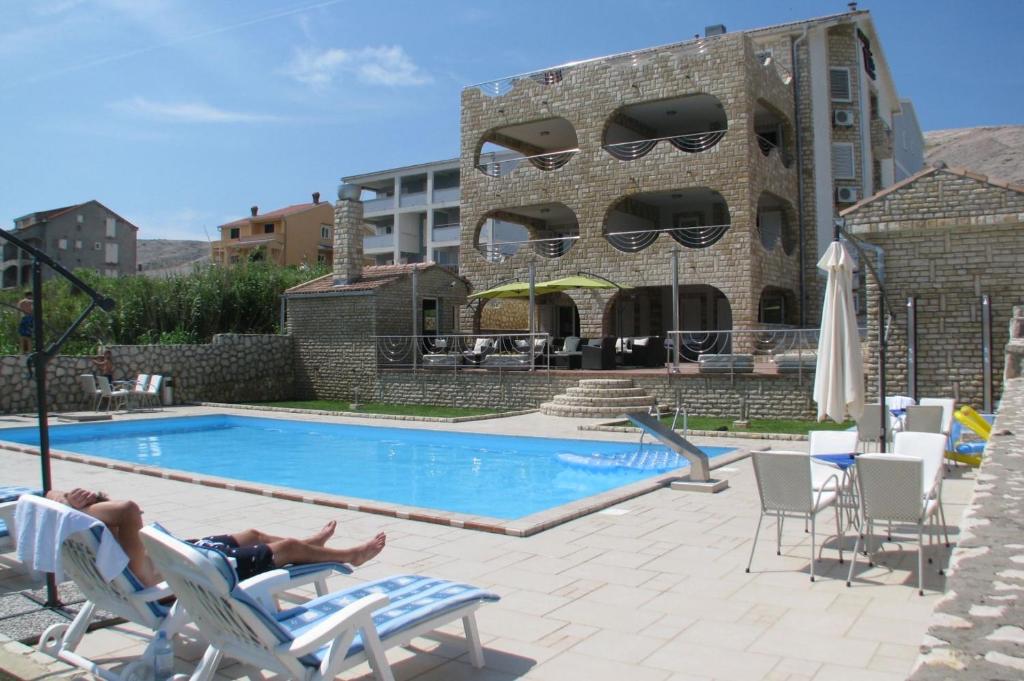 Pool Apartment Galeb