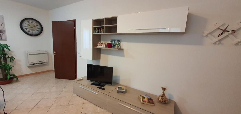 Televízia a/alebo spoločenská miestnosť v ubytovaní Matilda's House