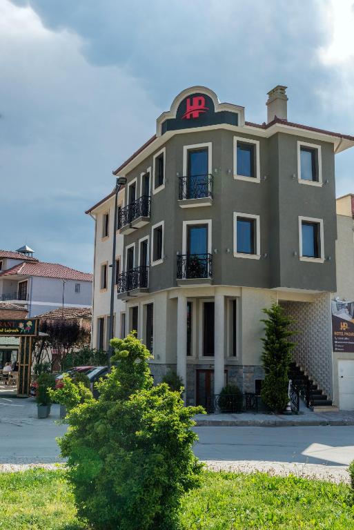 Hotel Pazari & Apartments - Imazhi 1