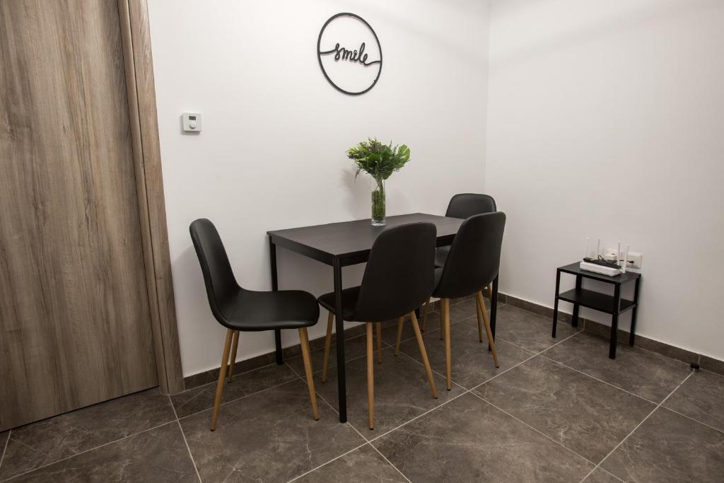Raise Kifisias Serviced Apartments - Two-Bedroom Apartment