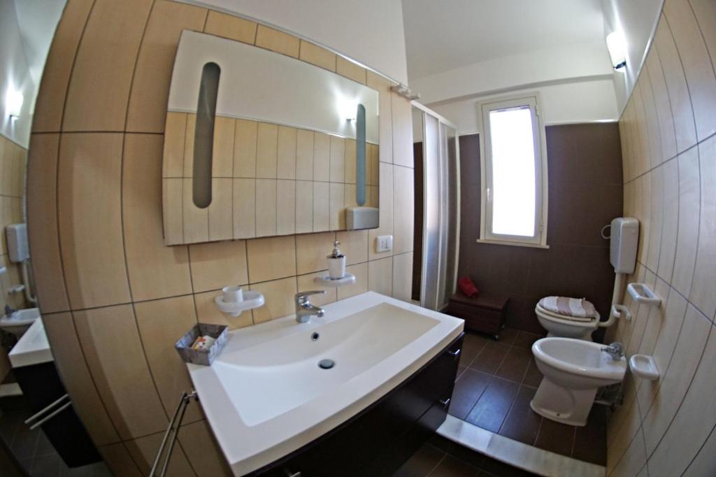 Koupelna v ubytování Holiday House Villa AleGiù Marzamemi