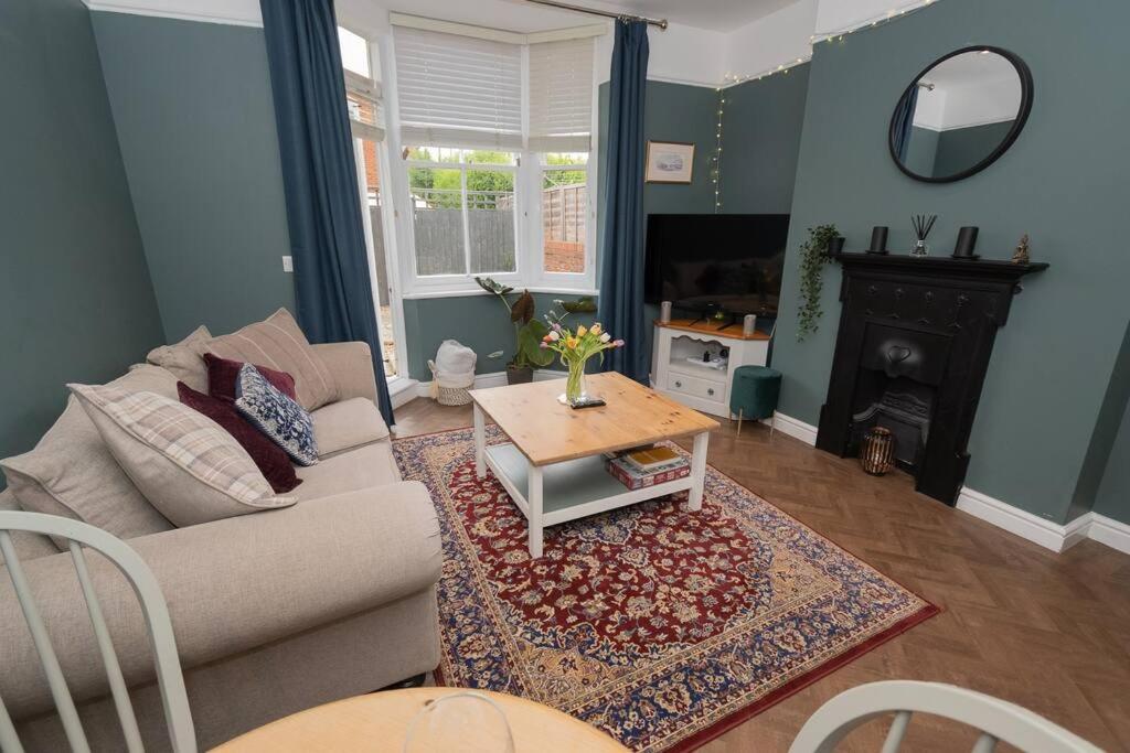 Gallery image of Entire ground floor town flat - Fully equipped and stunning. in Shrewsbury