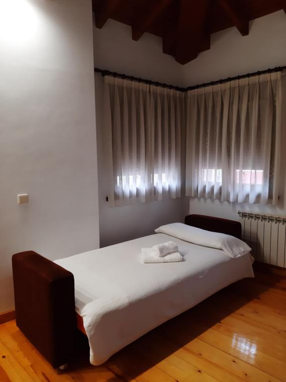 El Puentín del Sella con WiFi y parking gratuito - 9