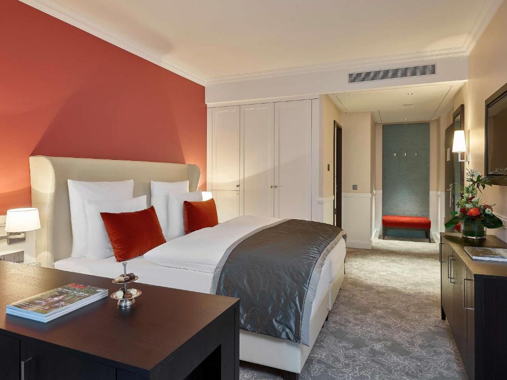 Dorint Hotel Frankfurt/Oberursel - Junior Suite Con Vista Giardino