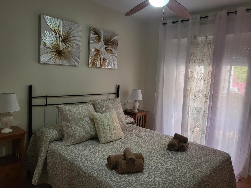 Fotografia z galérie ubytovania Bajo precioso en primera línea de Vera-Playa con piscina privada y terraza! v destinácii Vera