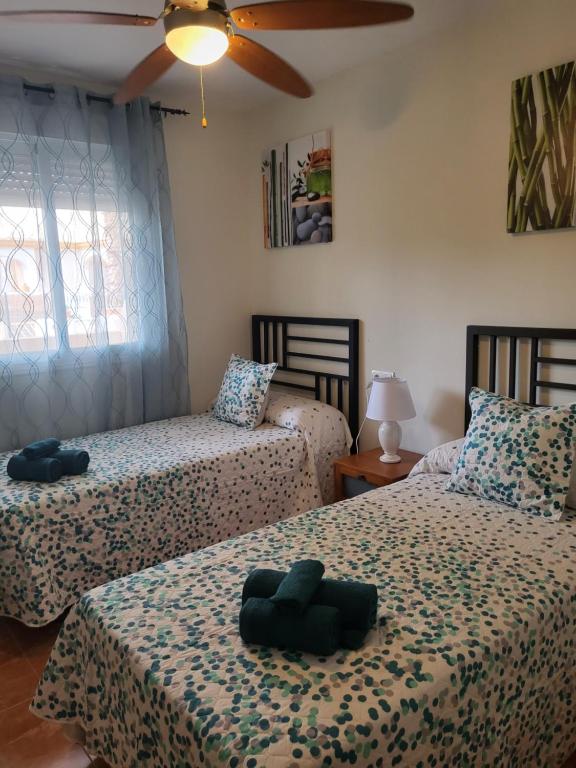 Fotografia z galérie ubytovania Bajo precioso en primera línea de Vera-Playa con piscina privada y terraza! v destinácii Vera