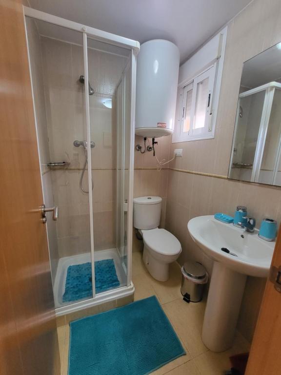 Fotografia z galérie ubytovania Bajo precioso en primera línea de Vera-Playa con piscina privada y terraza! v destinácii Vera