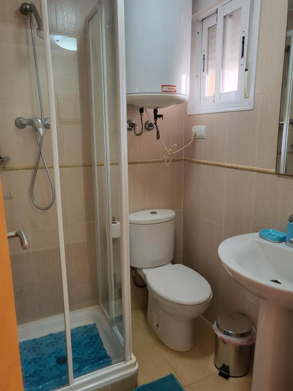 Fotografia z galérie ubytovania Bajo precioso en primera línea de Vera-Playa con piscina privada y terraza! v destinácii Vera