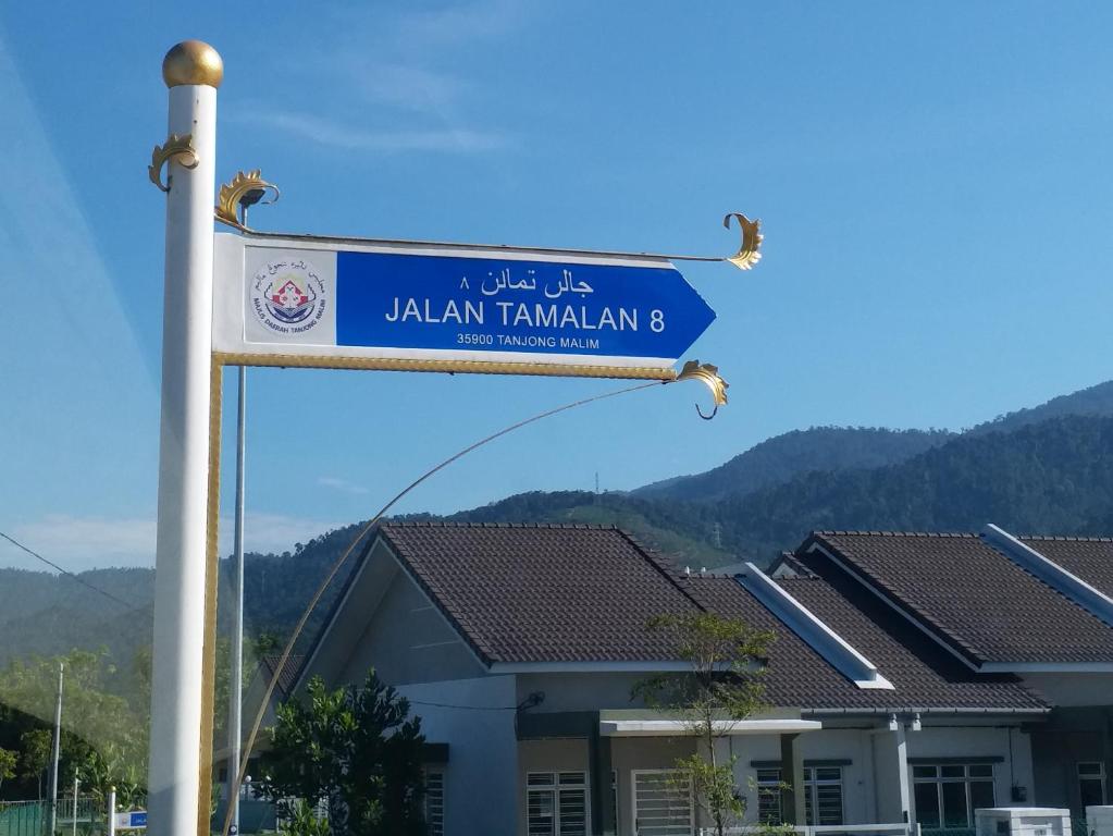 Homestay Villa Proton City Tanjung Malim