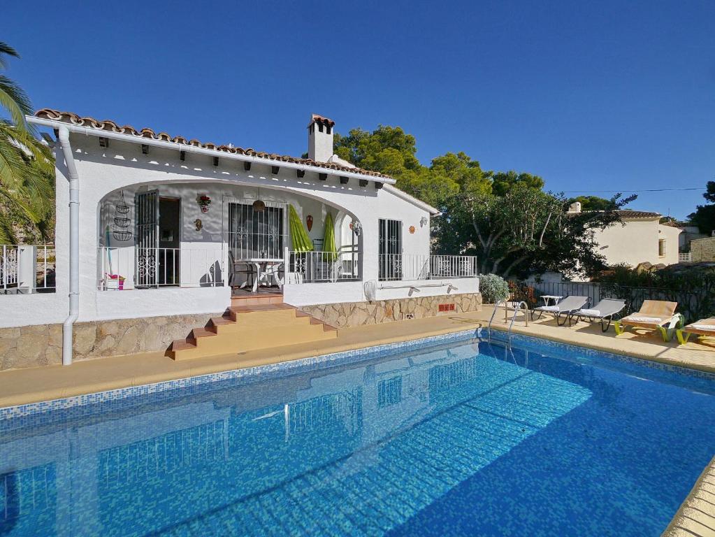 Πισίνα στο ή κοντά στο Villa Ana Marie - by Holiday Rentals Villamar