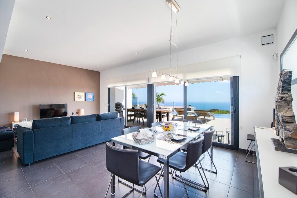 Posezení v ubytování Villa Irene - Dream Seaview - by Holiday Rentals Villamar