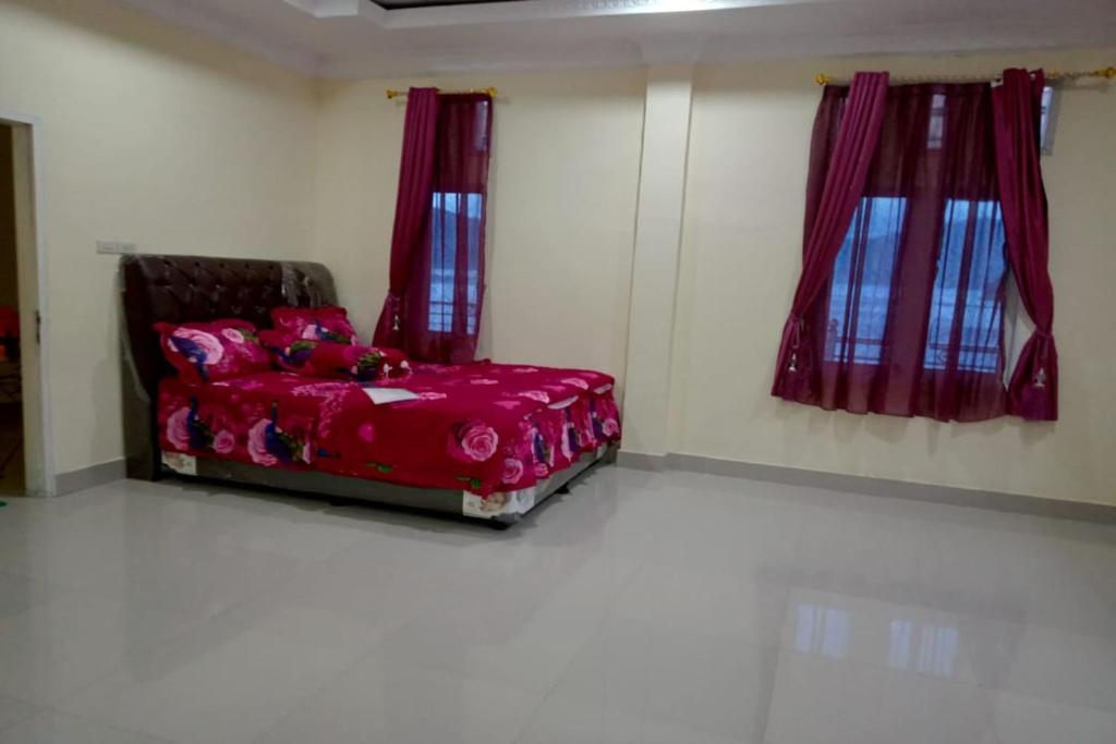 Penginapan Batu Gajah Tipang