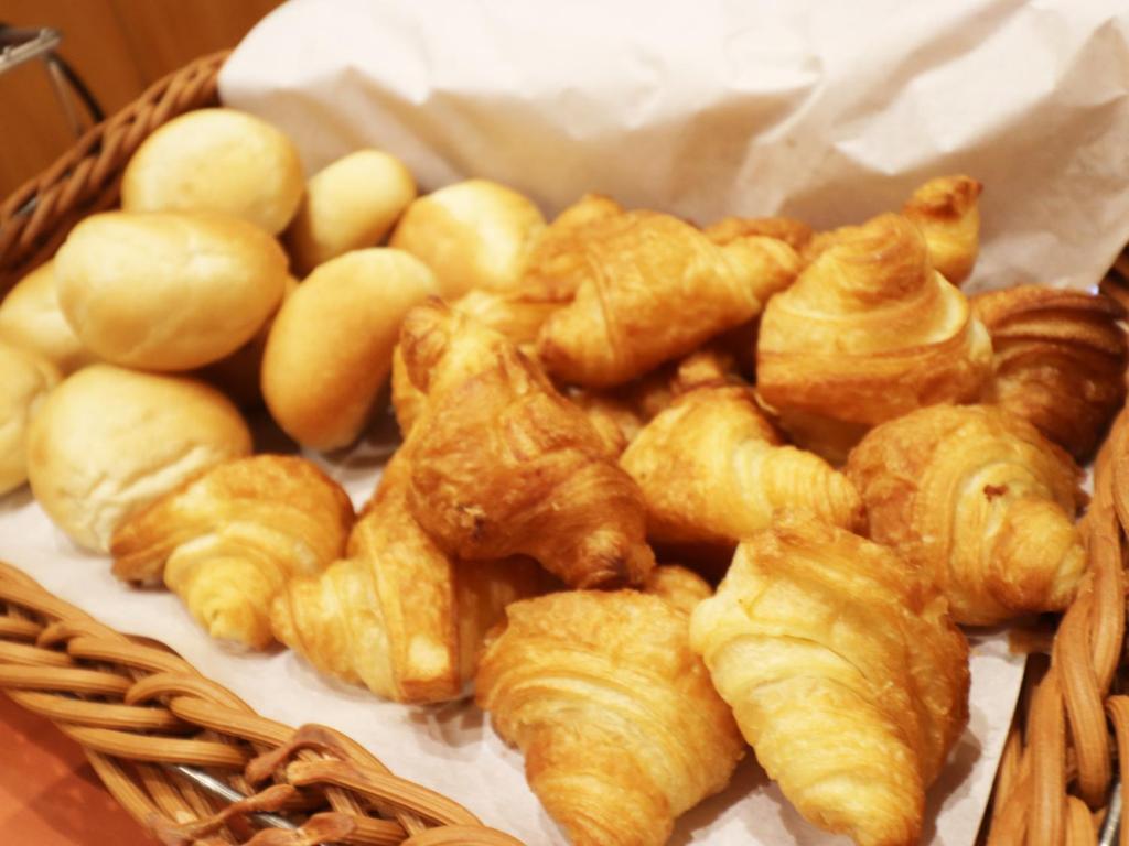 ホテルの敷地内または近くでの食事または食べ物