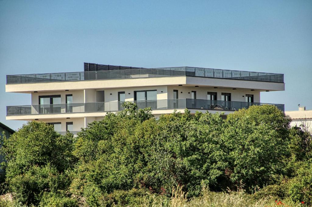 Budova, v ktorej sa apartmán nachádza