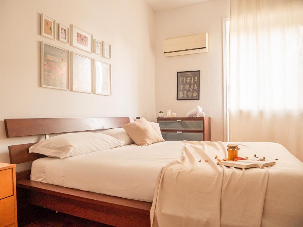 Gulta vai gultas numurā naktsmītnē The Best Rent - One-bedroom apartment in Washington district