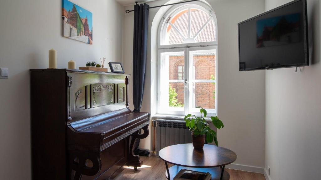 Main Square Apartments - Suite With City View