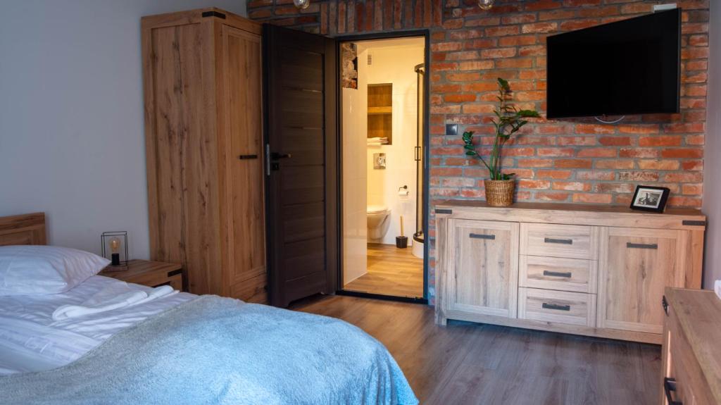 Main Square Apartments - One-Bedroom Apartment
