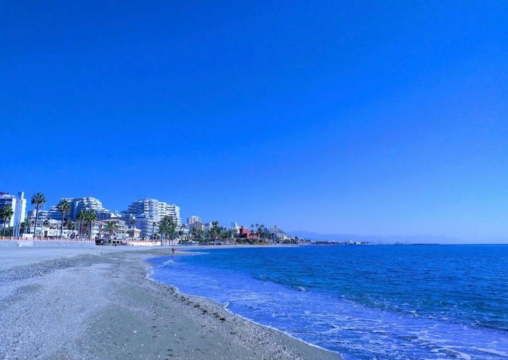 Fotografia z galérie ubytovania Apartamento DIORAMA D con impresionante vista, piscina y parking v destinácii Benalmádena